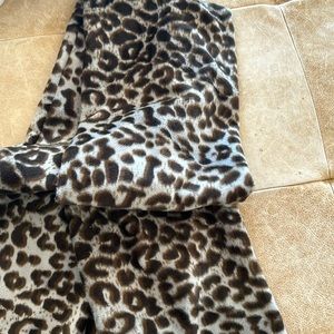 Fleece cheetah pattern women’s scarf